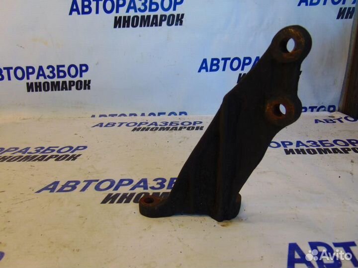 Кронштейн кпп для Toyota Cresta 5 1996-2001г