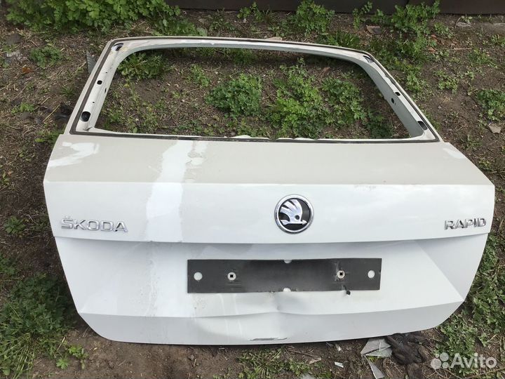 Продам крышку багажника Skoda Rapid 1