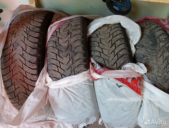 Nokian Tyres Hakkapeliitta 8 SUV 225/65 R17