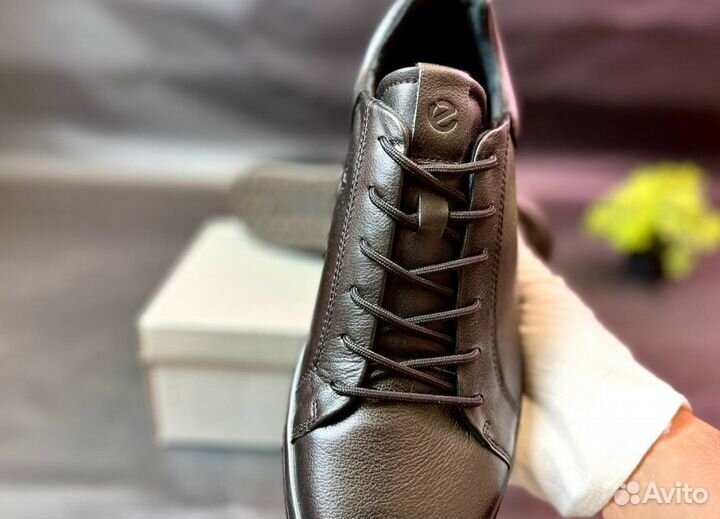 Кроссовки Ecco удобные