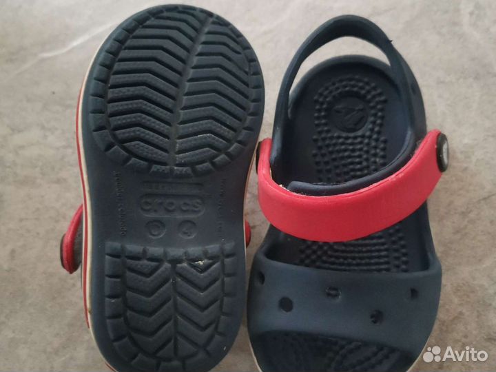 Сандали crocs c4