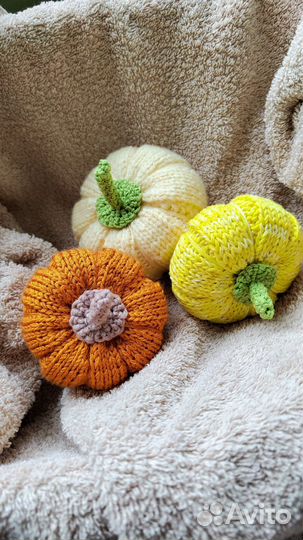 Вязаные декоративные тыквы