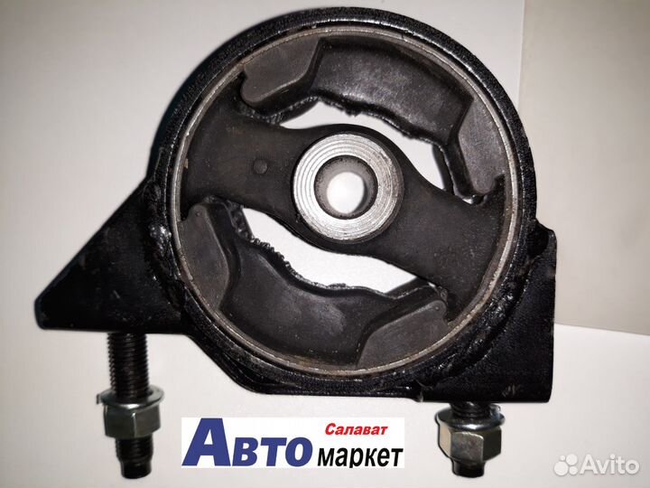 Опора двигателя Toyota 12371-64130