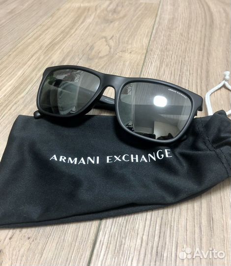 Солнцезащитные очки Armani exchange