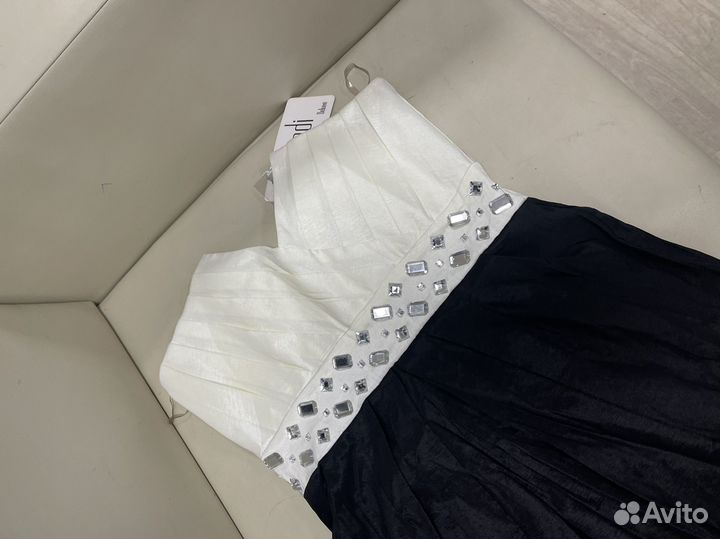 Платье женское новое 42 44