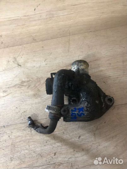 Фланец (тройник) системы охлаждения citroen xantia 2- nn