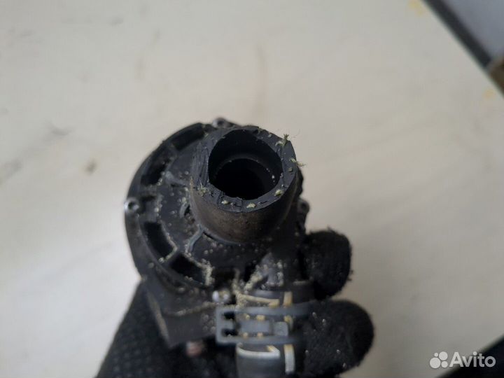 Насос водяной Volkswagen Tiguan