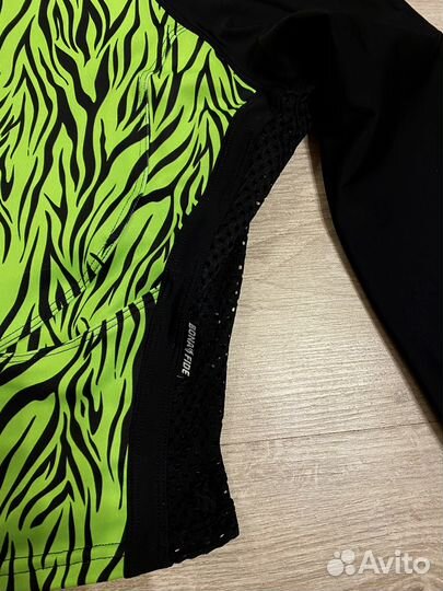 Рашгард женский спортивный