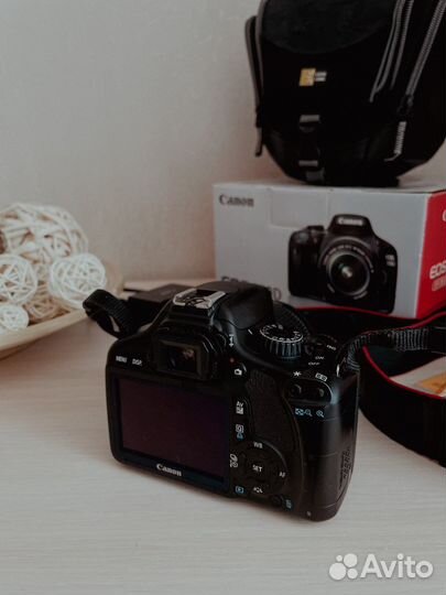 Зеркальный фотоаппарат