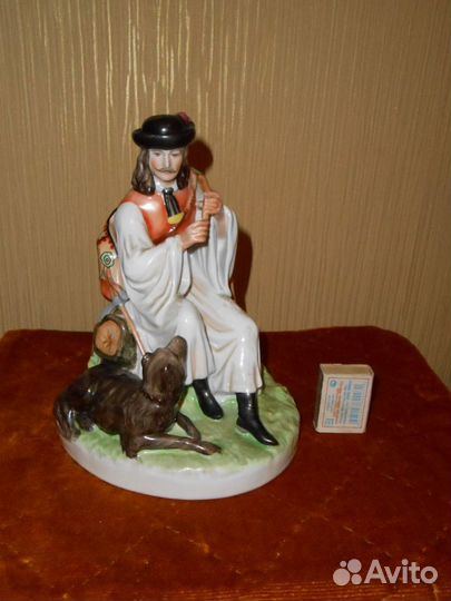 Статуэтка фарфоровая жолнаи Zsolnay Венгрия Европа