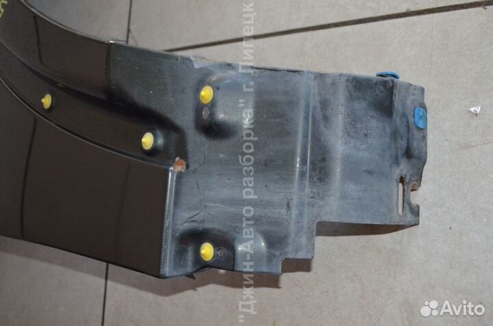 Крыло переднее правое Land Rover Discovery 3