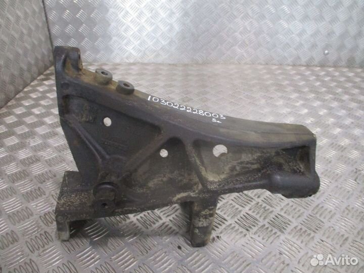 Кронштейн усилителя бампера левый Scania 1431599