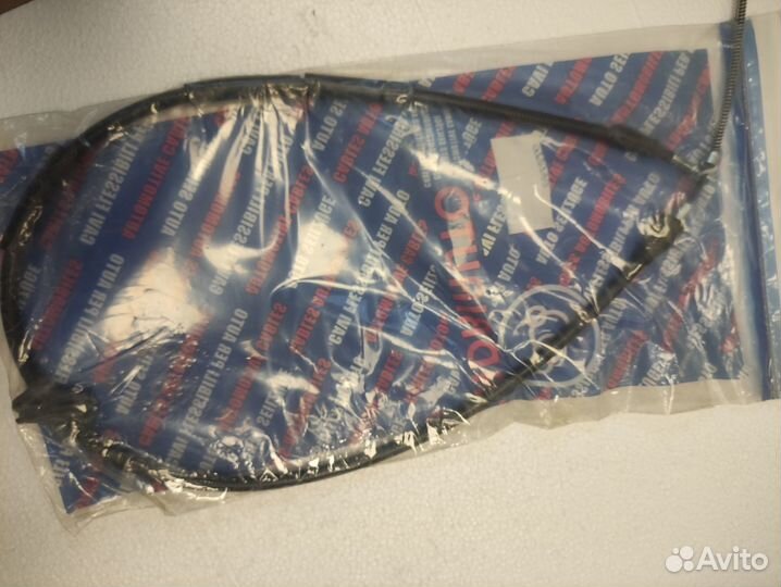 Трос стояночн. тормоза прав Audi 80/90 1.6-1.9D 87