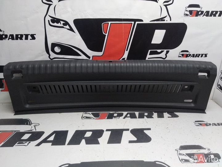 Накладка замка багажника Volkswagen Tiguan I реста