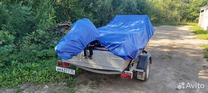 Лодка с мотором