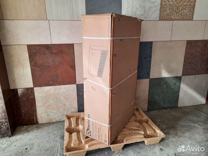 Кондиционер напольно потолочный