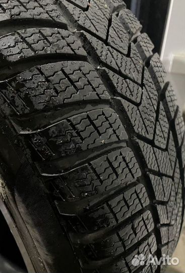 Pirelli Scorpion Winter RFT 245/45 R20 и 275/40 R20