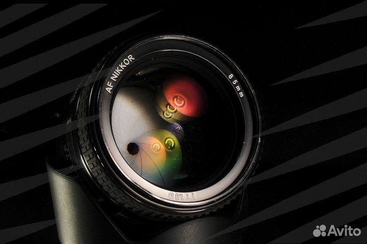 Nikon AF 85mm 1.8 D / 4885