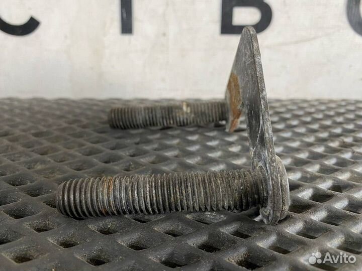 Кронштейн ящика акб Renault T 1 2018 21514379