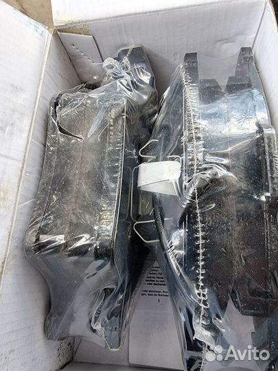 Тормозные колодки передние VW