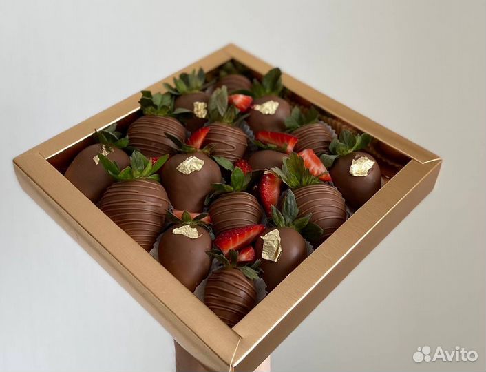Клубника в шоколаде средний набор