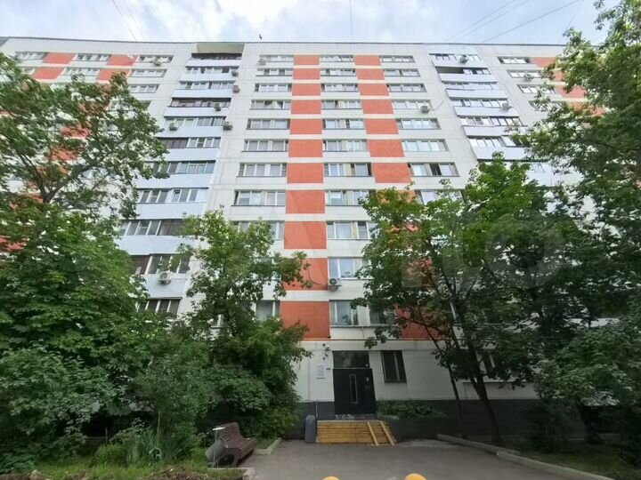Аукцион: 3-к. квартира, 65,3 м², 1/13 эт.