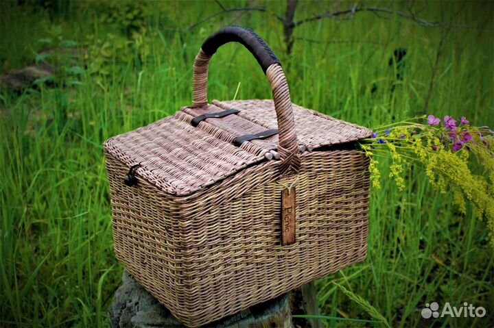Корзина плетеная с крышкой