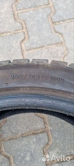 Triangle Snowlink TWT02 255/40 R19