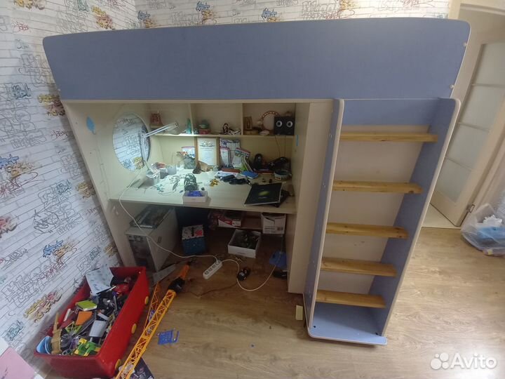 Мебель в детскую комнату