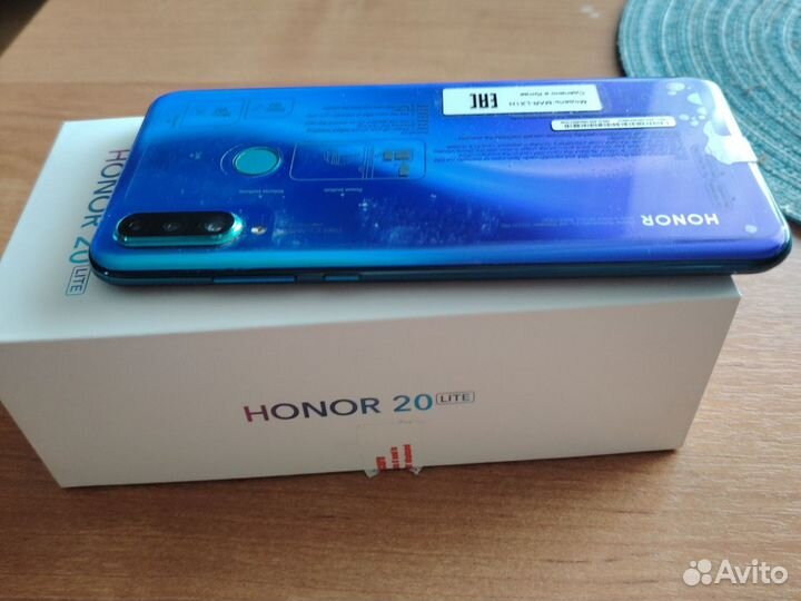 HONOR 20 Lite (RU), 4/128 ГБ