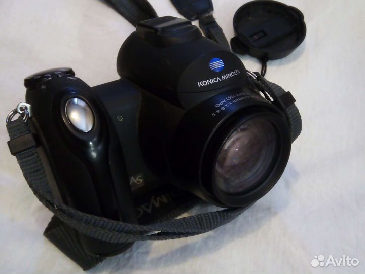 Компактный фотоаппарат Konica Minolta Z3