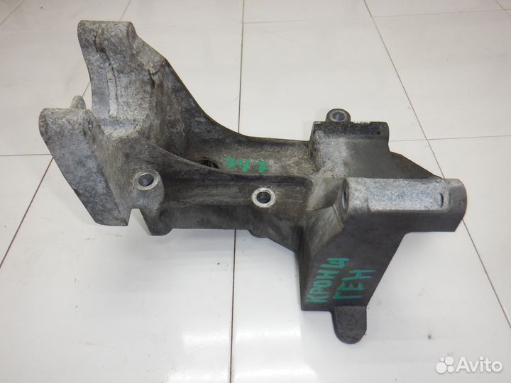 Кронштейн генератора Focus 1