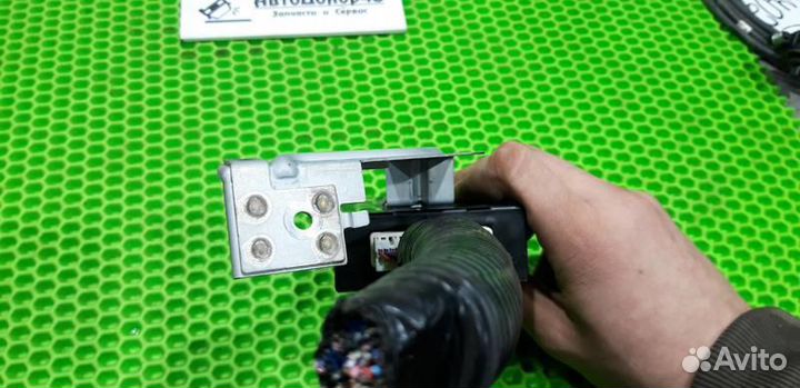 Блок управления центральным замком Nissan Tiida C1