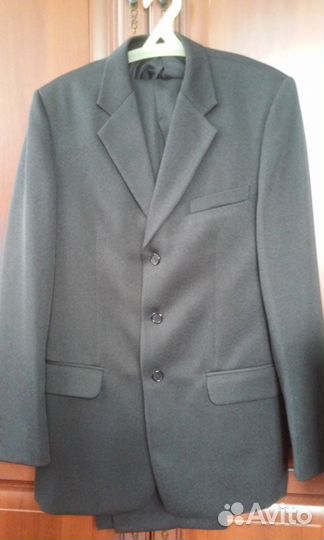 Костюмы мужские