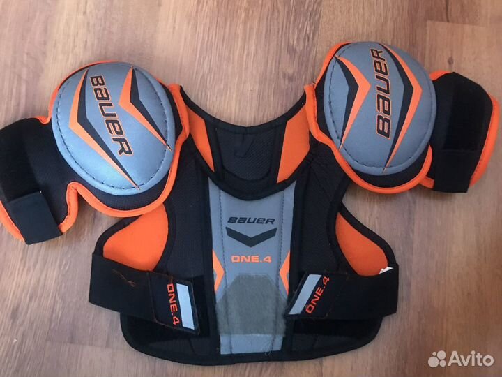 Нагрудник хоккейный bauer one.4