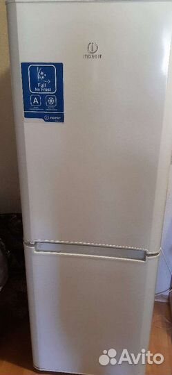 Холодильник б/у Indesit
