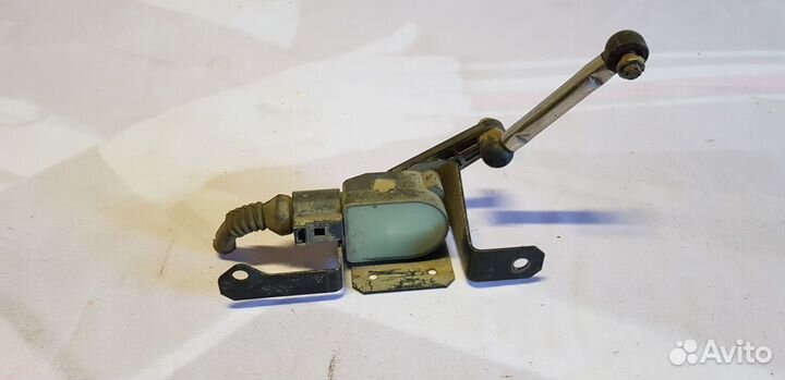 Audi A3 8P Датчик положения кузова