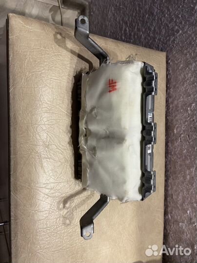 Подушка безопасности toyota Wish