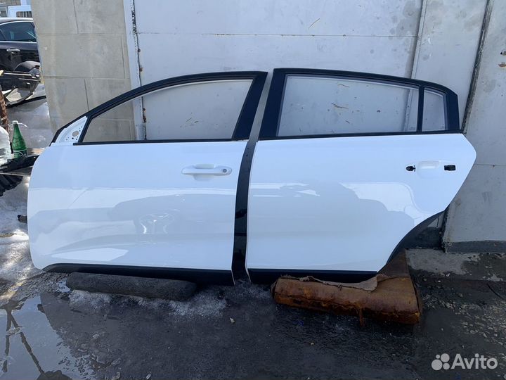 Дверь Kia Rio X-Line 2017-2021 Оригинал