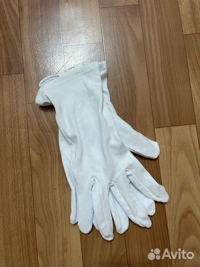 Перчатки парадные белые