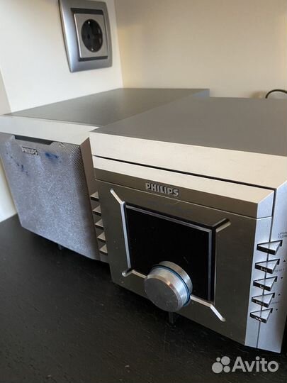 Музыкальный центр philips