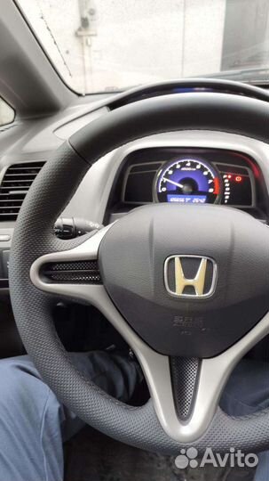 Эмблема на руль honda