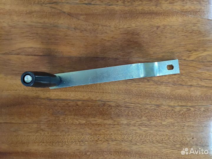 Ручка лебёдки на легковой прицеп