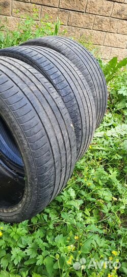 Winrun R330 245/35 R20 95B