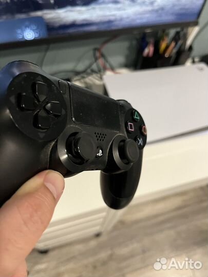 Игровая приставка ps4