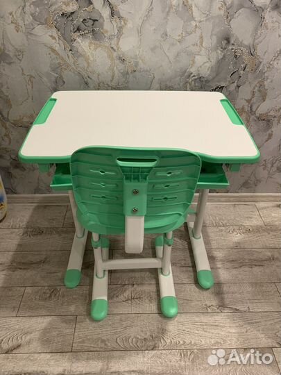 Детская парта растишка и стул