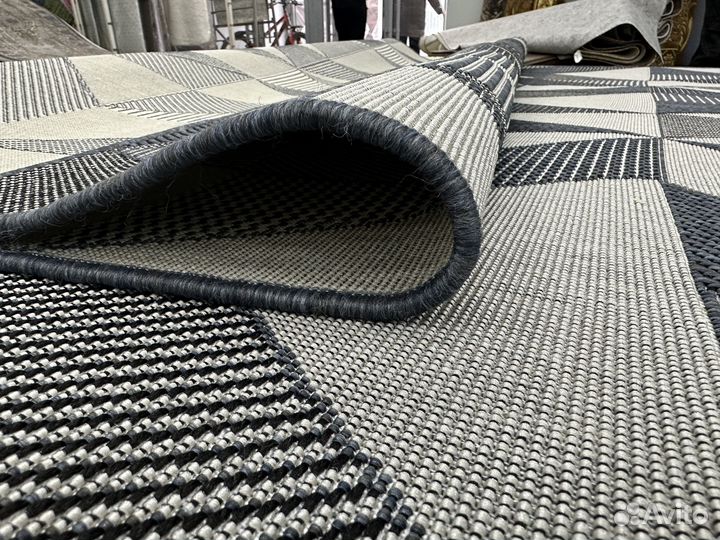 Циновка новая 2х2.9м