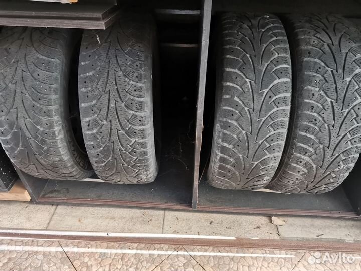 Hankook Winter I'Pike 215/60 R17