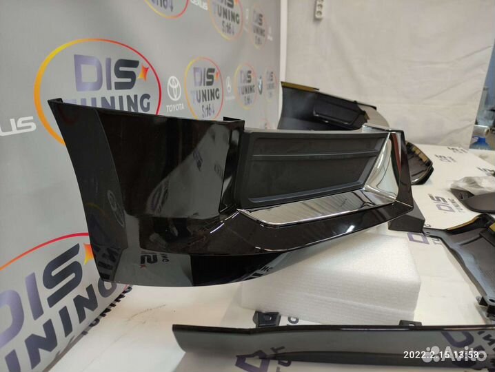 Обвес Toyota Land Cruiser 200 с16г TRD