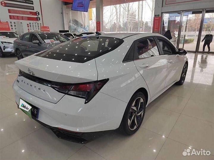 Hyundai Elantra 1.5 CVT, 2022, 29 000 км